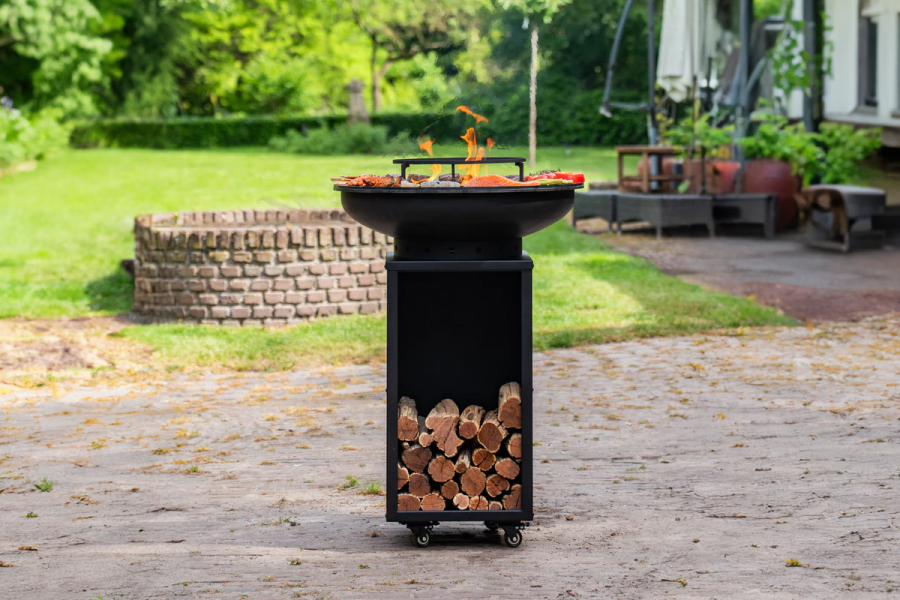 Barbecue Camarada Base Black top Black - incl. houtopslag - Ø70 cm Barbecue Camarada Base Black top Black - incl. houtopslag - Ø70 cm