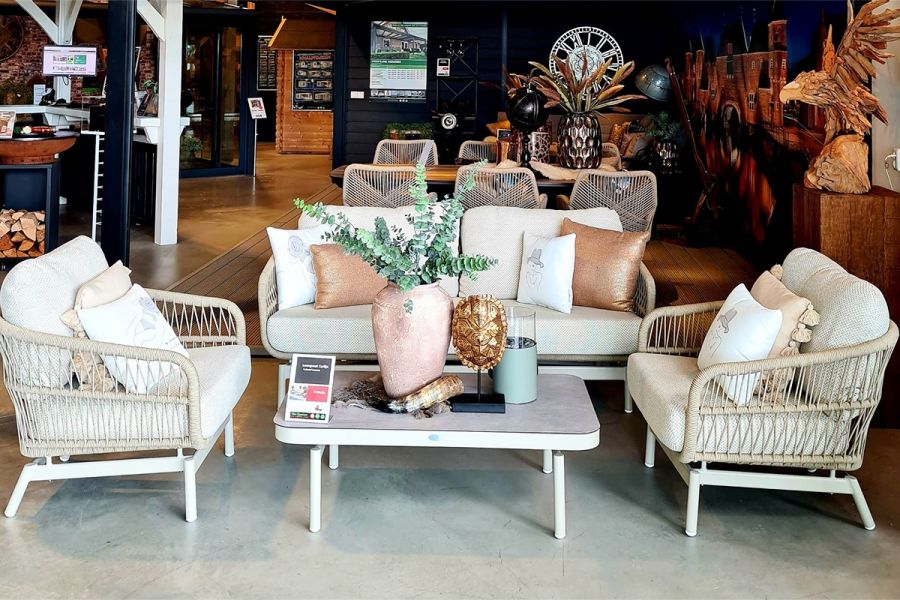 Loungeset Carlijn 4-delig – Aluminium met beige kussens Loungeset Carlijn 4-delig – Aluminium met beige kussens