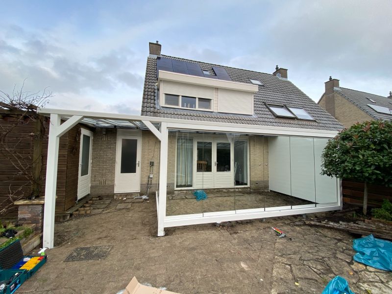 Greenline veranda 400x300 cm + 346 cm overkapping - Glasdak - Hellevoetsluis Greenline veranda 400x300 cm + 346 cm overkapping - Glasdak - Hellevoetsluis