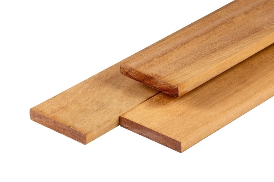 Hardhouten vlonderplank Tatajuba 2,1x14,5x275 cm glad geschaafd - duurzaamheidsklasse 1 Hardhouten vlonderplank Tatajuba 2,1x14,5x275 cm glad geschaafd - duurzaamheidsklasse 1