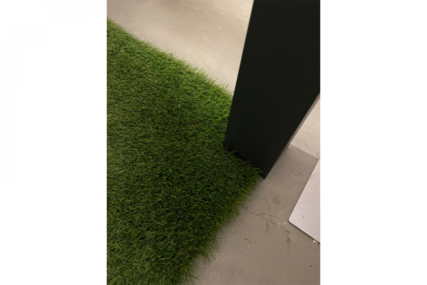 Kunstgras Manitoba - reststuk 306x402 cm - 35 mm poolhoogte - SALE01950