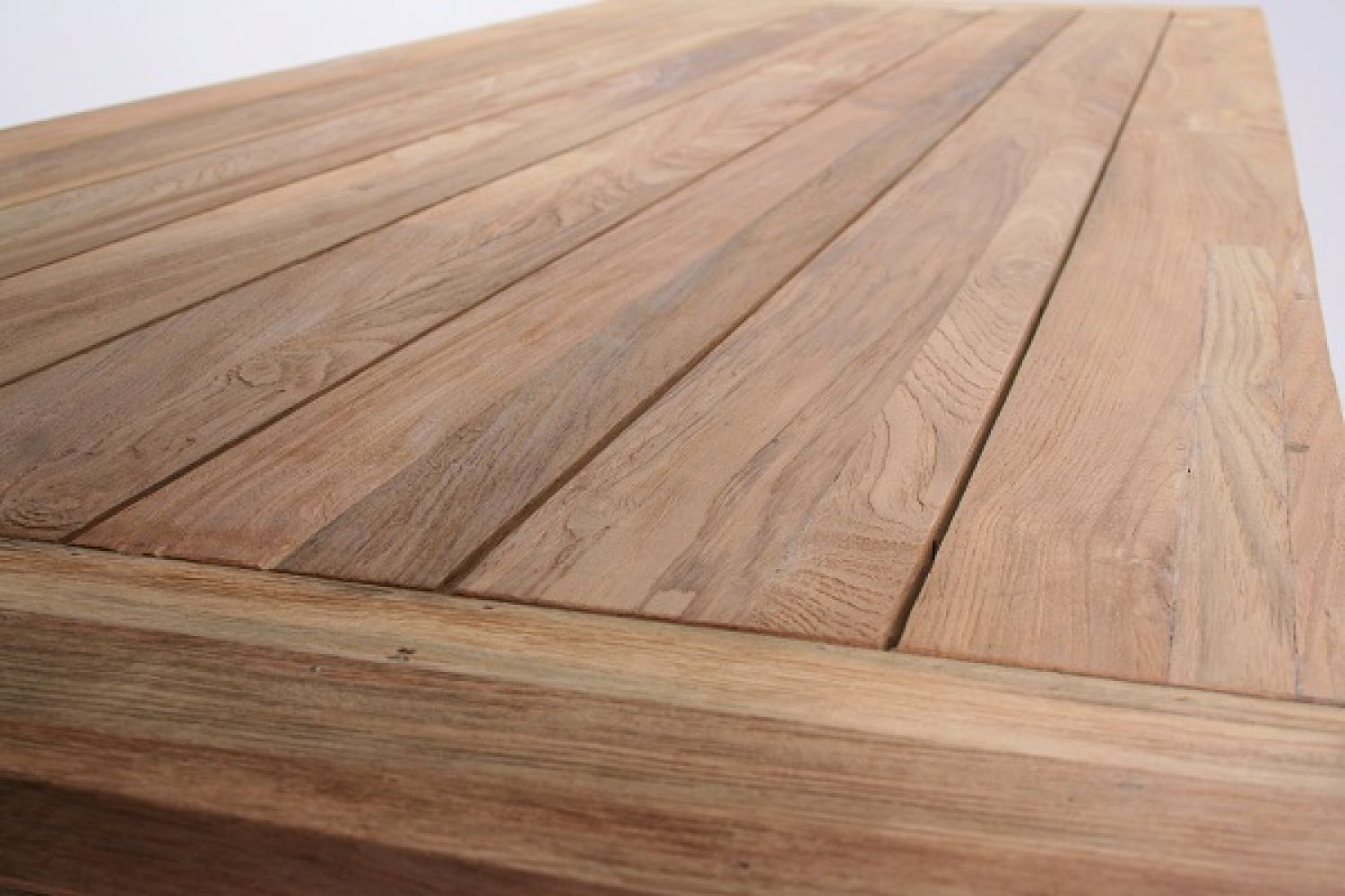 Teak tafel detail