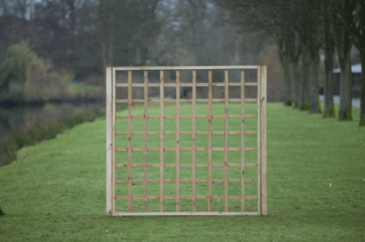 Trellis recht met rechte lijst 180x180cm Van Kooten