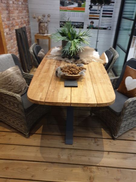 Teak tafel + 4 stoelen - Showmodel Hoofddorp