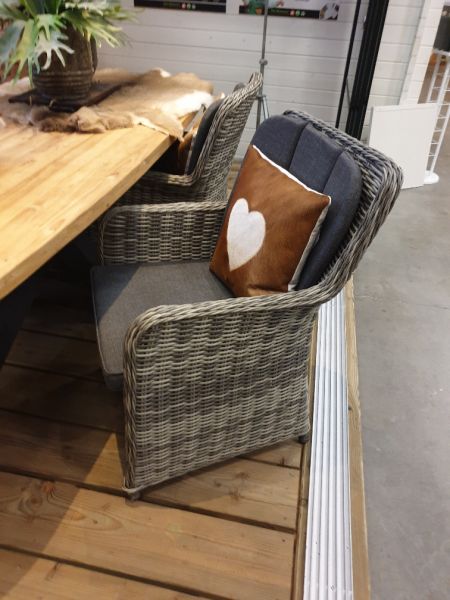 Teak tafel + 4 stoelen - Showmodel Hoofddorp