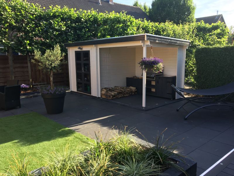 Tuindeco Elburg Blokhut 250x250 cm + luifel 250 cm 28 mm vuren grijs geïmpregneerd