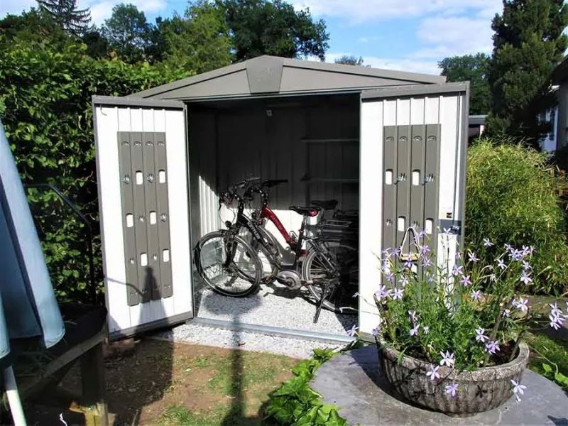 Biohort Europa 3 metalen tuinhuis 244x156x203 cm zilver