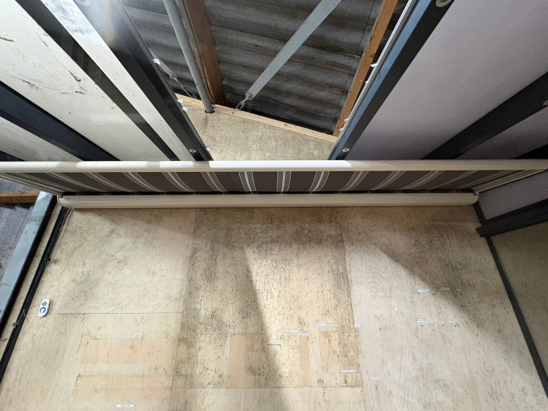 Verasol Greenline aluminium veranda 350x240 cm - antraciet - incl. glasschuifwand, zonwering, 6 spots en spie - exclusief dakbedekking - Showmodel