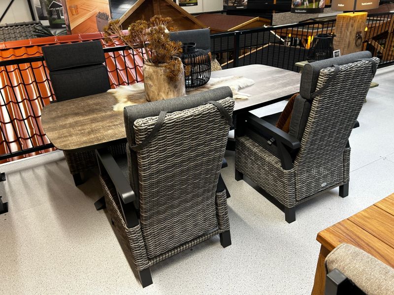 SenS-Line Serono tuinset tafel en 4 verstelbare stoelen - Showmodel Numansdorp