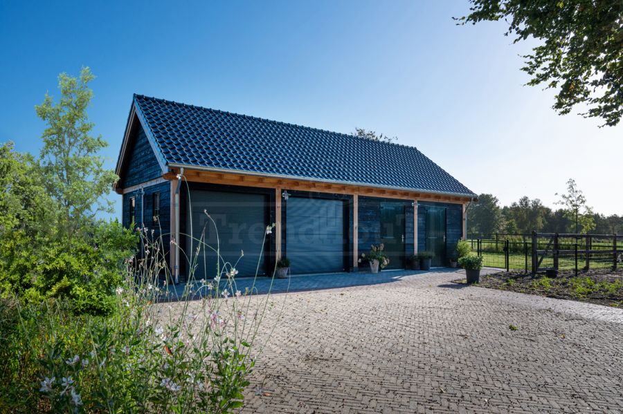 Trendhout Overkapping Zadeldak XXL 655x595 cm