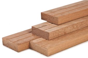 Hardhout geschaafd timmerhout 2 stuks 4,4x14,5x400 cm 3 stuks 4,4x14,5x300 cm - 5 stuks in 1 koop - SALE01657