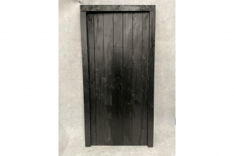 1 stuk beschikbaar: Douglas deur zwart geverfd Excl. hang- en sluitwerk 89x196 cm - Beschadigd - SALE01917