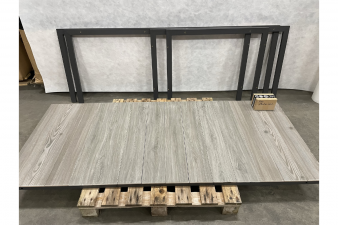 Teak tafel met tafelpoten