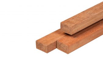 Hardhout geschaafd timmerhout 4,4x6,8x400 cm